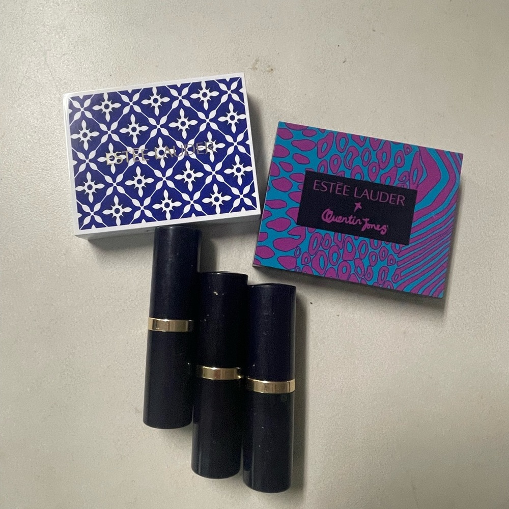 New Estée Lauder makeup. Eyeshadow, Bronzer, Lipsticks.